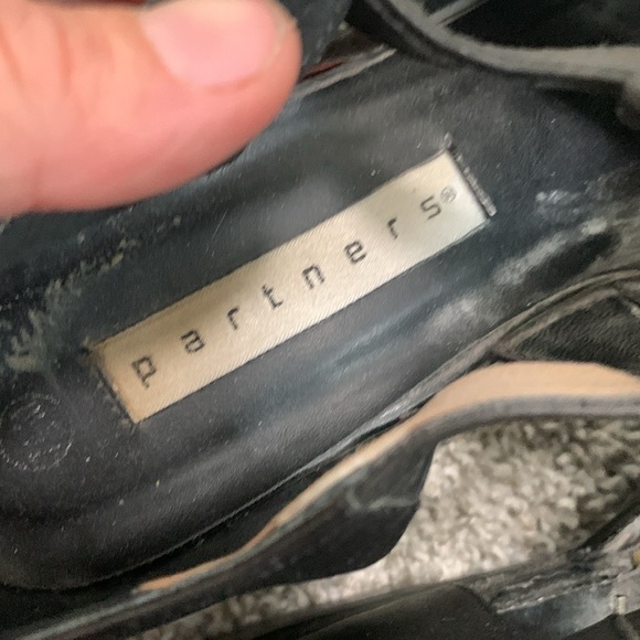 Vintage Partners Black Woven Heels - Picture 6 of 7